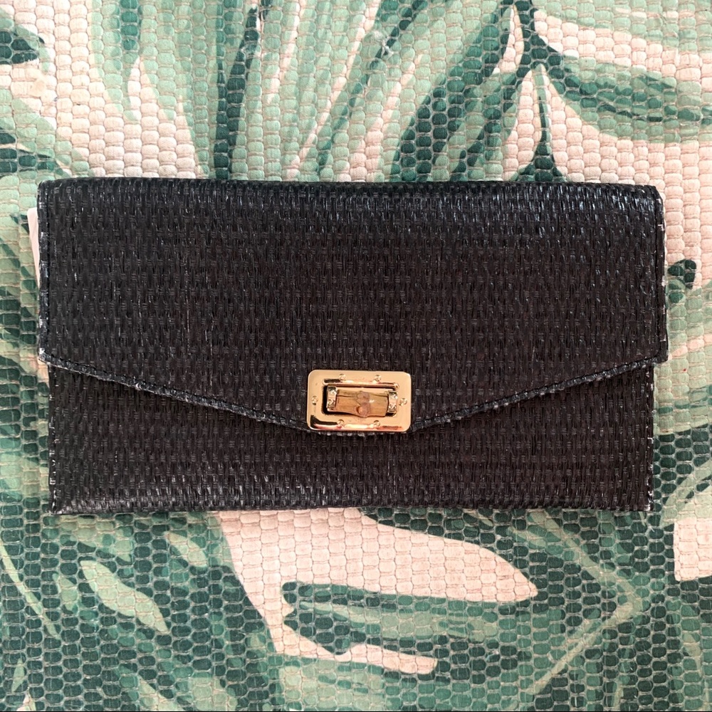 🆕 Tulum Woven Straw Clutch